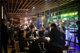 江南网页版(中国)官方网站清油火锅讲述餐饮业“最后一片蓝海”团餐