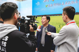 江南网页版(中国)官方网站首次开放火锅底料生产基地让同行及媒体参观